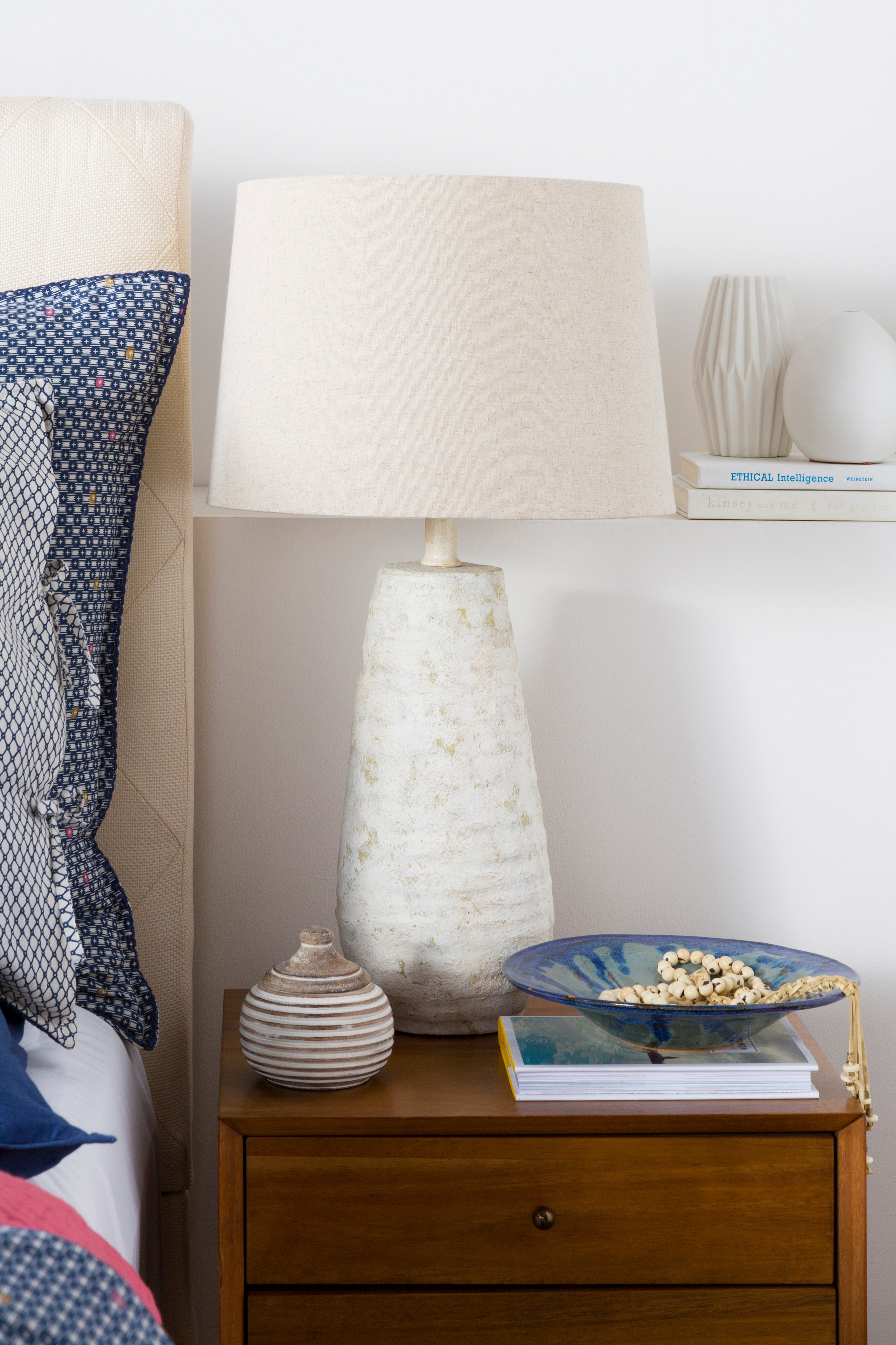 Lámpara de mesa Maggie - Daaq Interiores