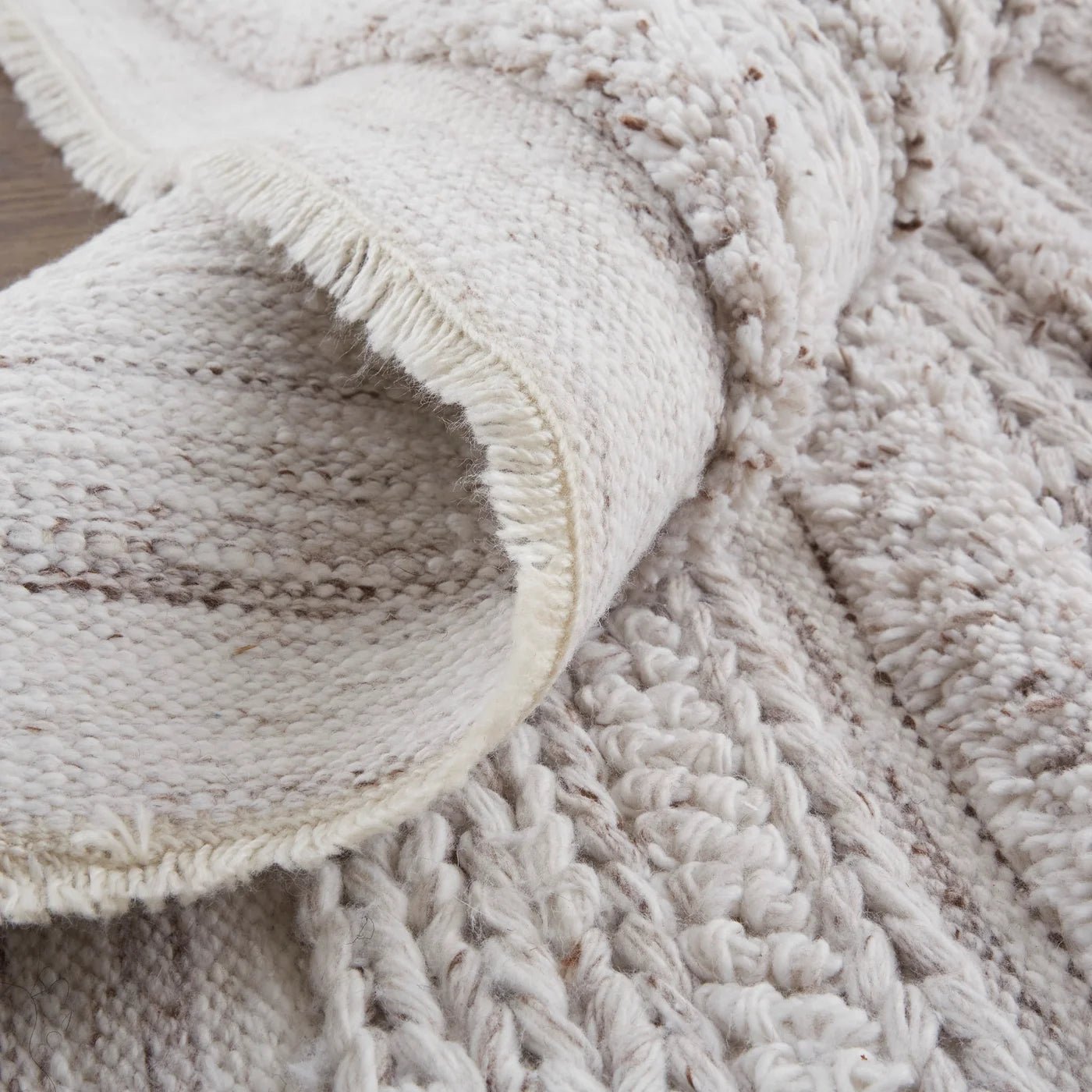 Tapete Alden Beige - Daaq Interiores