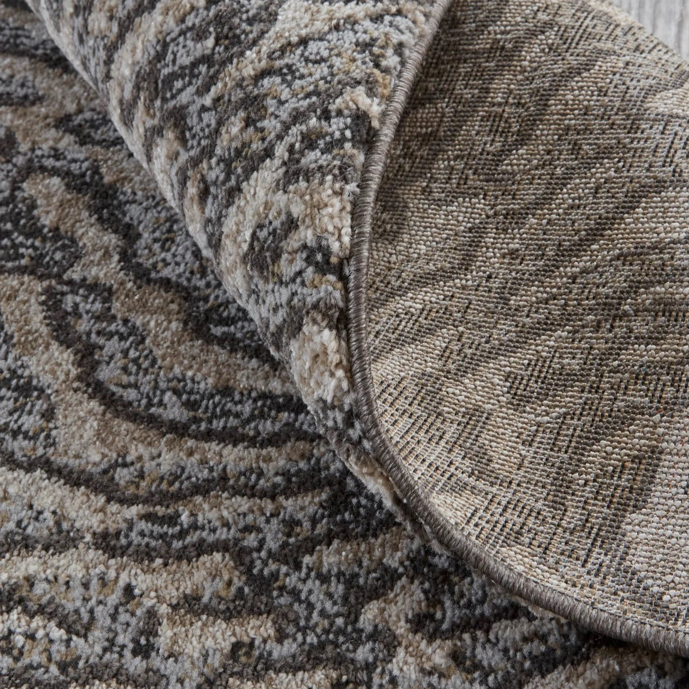 Tapete Victoria Black - Daaq Interiores